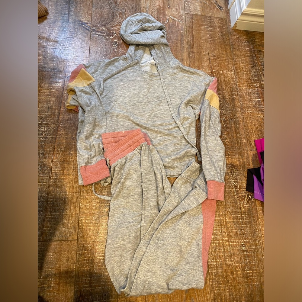 Project social sweatsuit